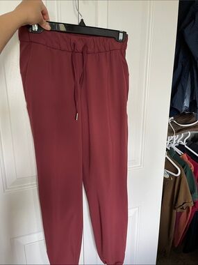Lululemon on the fly jogger